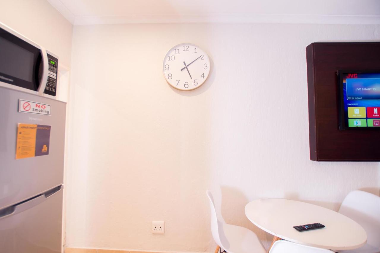Prestigious Apartments Сэндтон Экстерьер фото