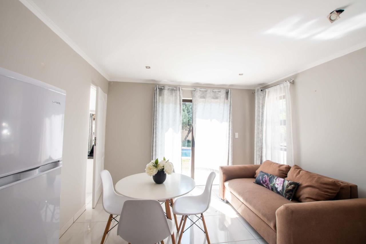 Prestigious Apartments Сэндтон Экстерьер фото
