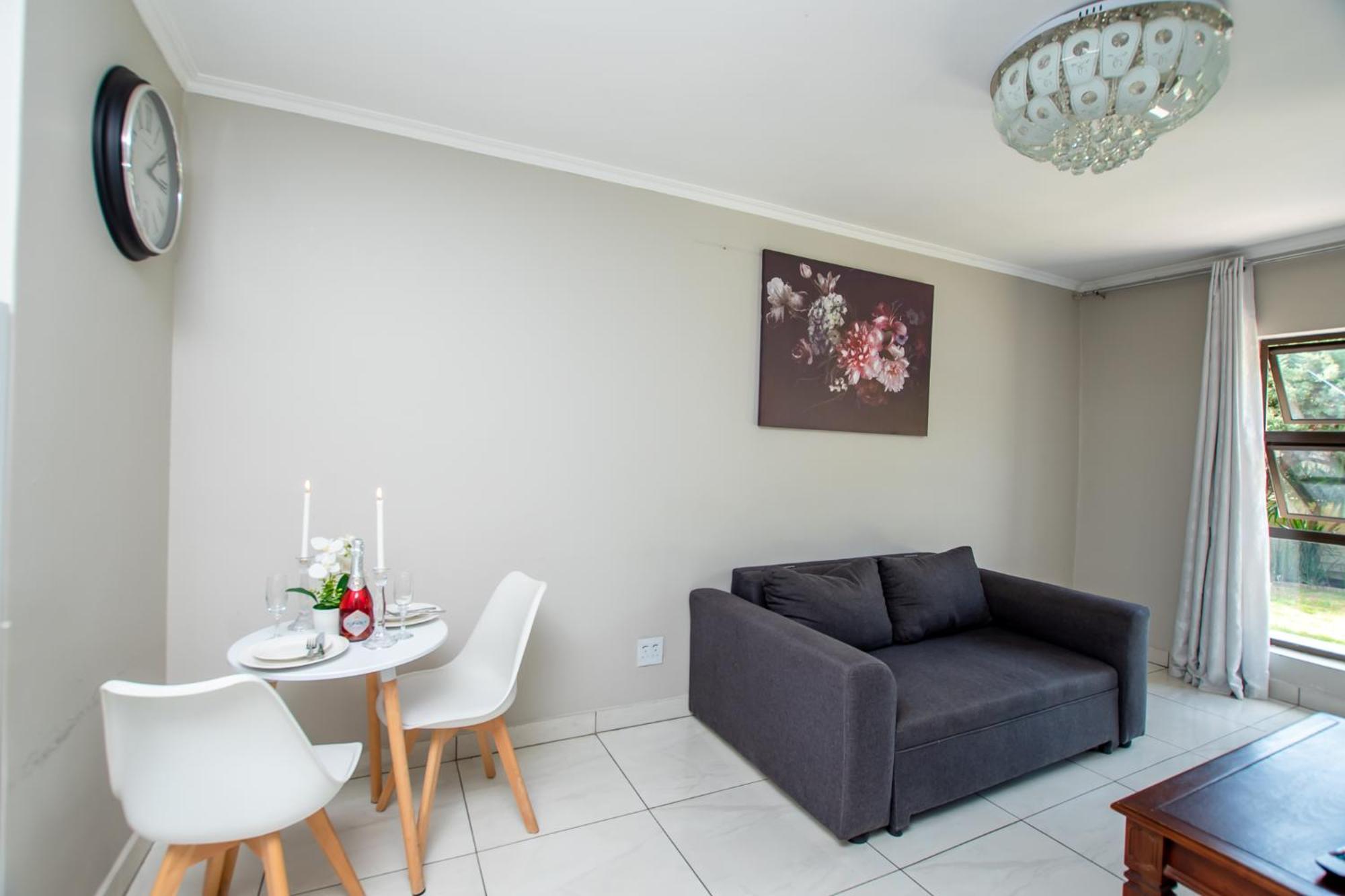 Prestigious Apartments Сэндтон Экстерьер фото